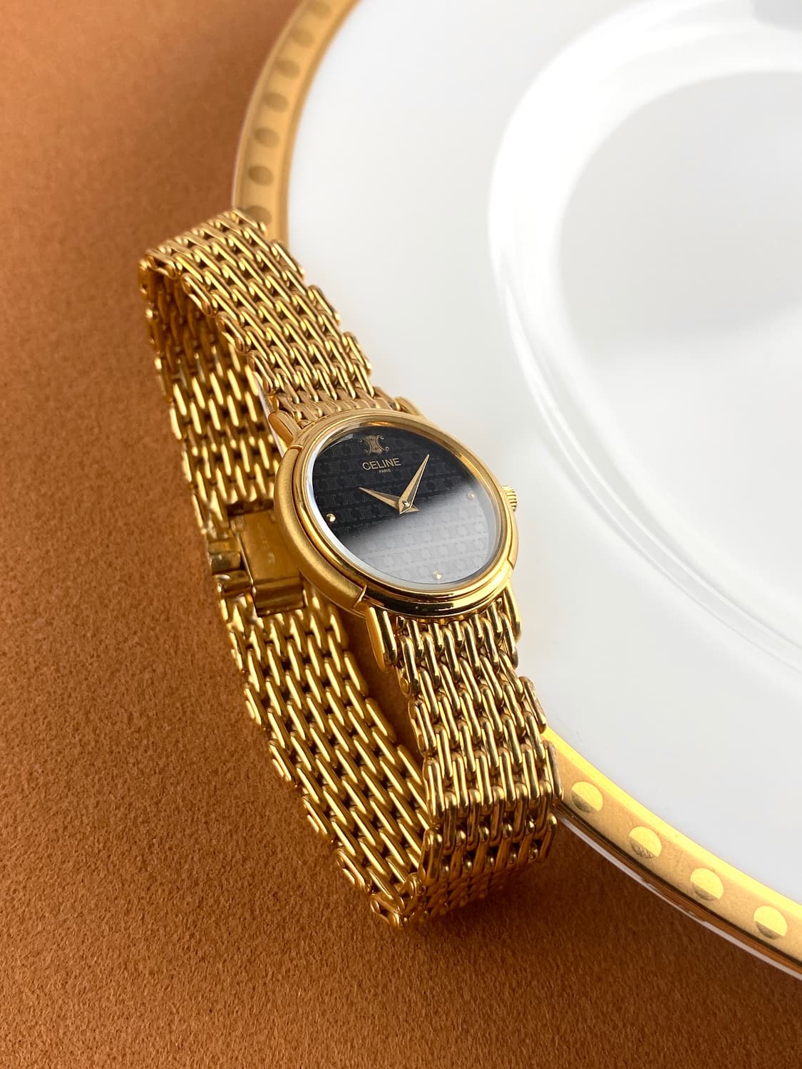 CELINE round triomphe gold watch 상품이미지1