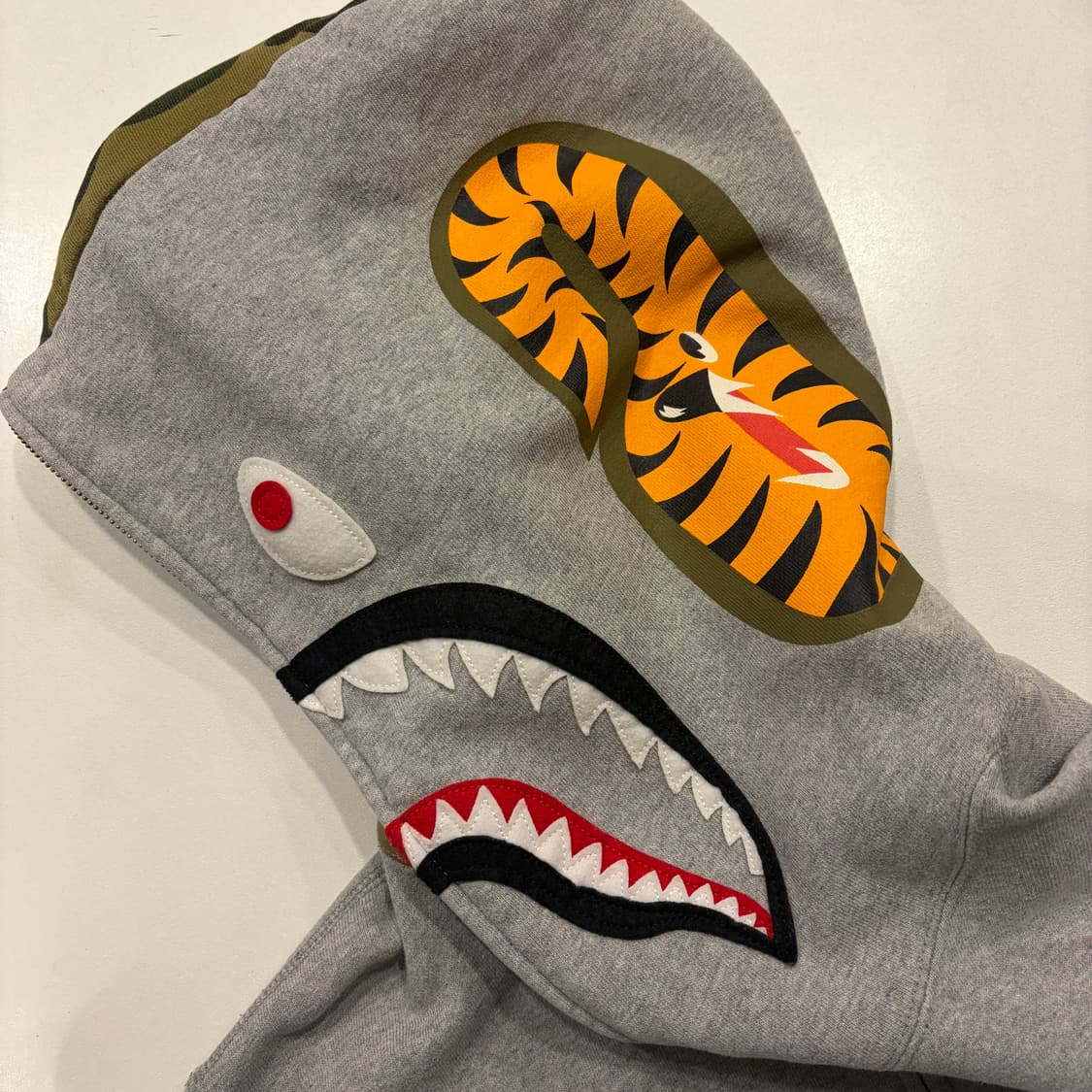 [L] 베이프 1st 샤크 후드 집업 그레이 카모 B580 상품이미지4