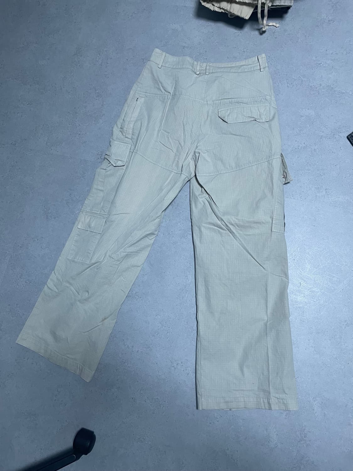 이예 립스탑 카고팬츠 초판 상품이미지3