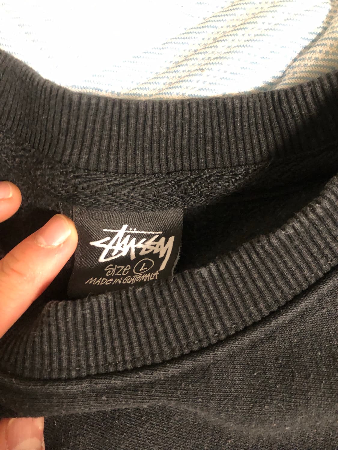 스투시 월드투어 맨투맨 2023 상품이미지2