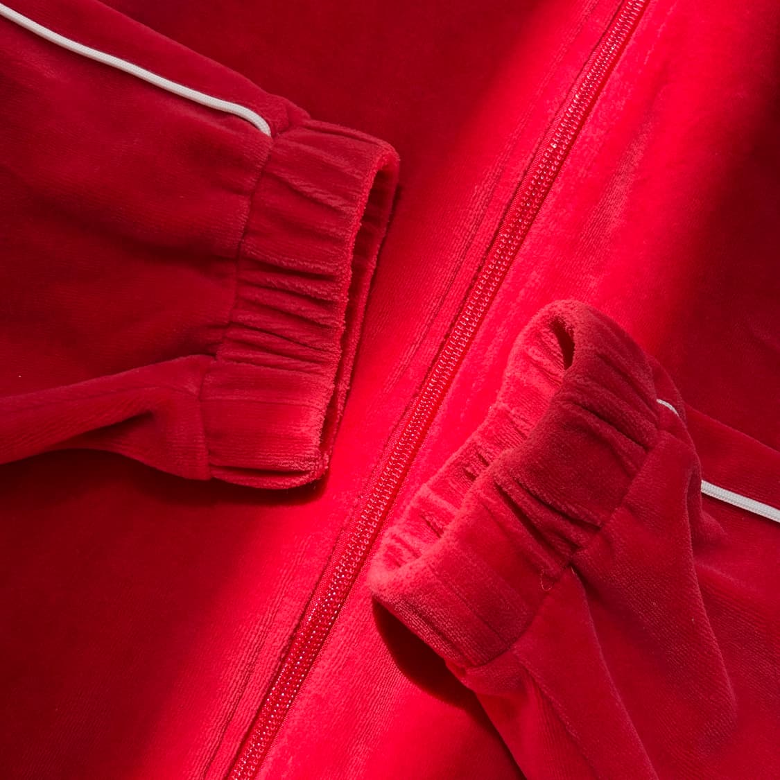 널디 레드 벨벳 트랙탑 져지 상품이미지4