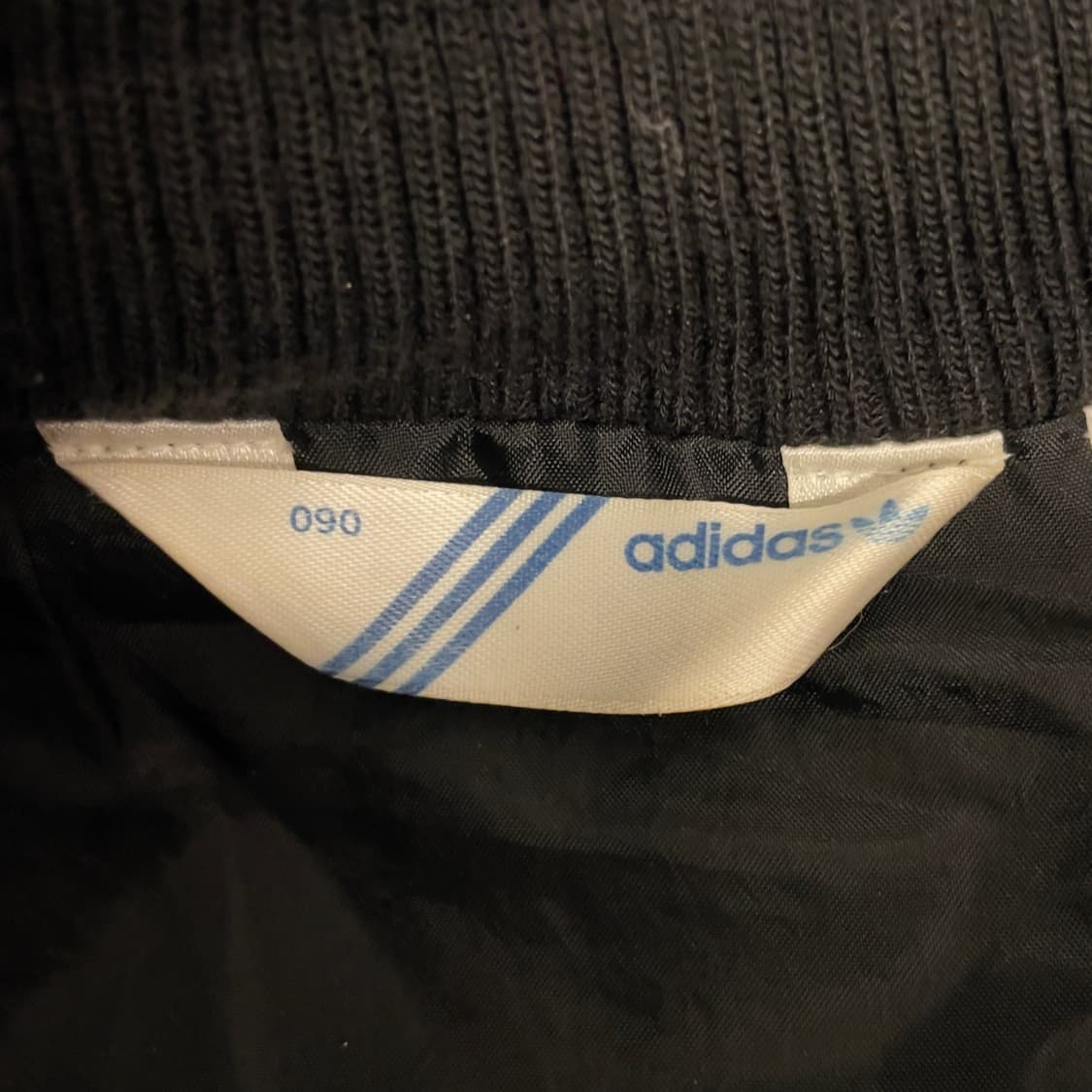 아디다스 (우먼) 후디 패딩 베스트   상품이미지6