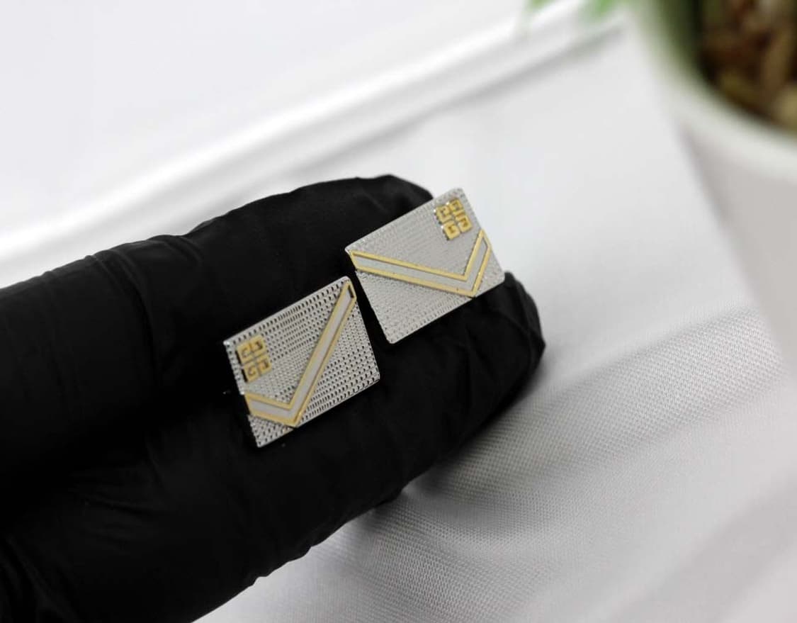 지방시 A+등급 남자 명품 커프스 상품이미지5