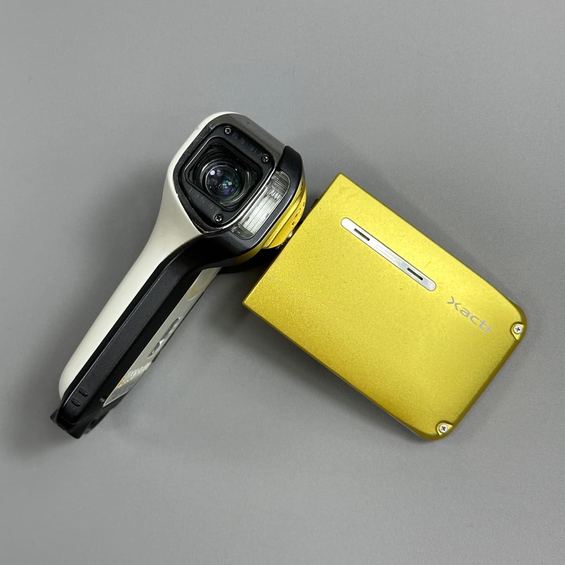 SANYO XACTI 산요작티 DMX‑CA65 옐로우 골드 상품이미지1