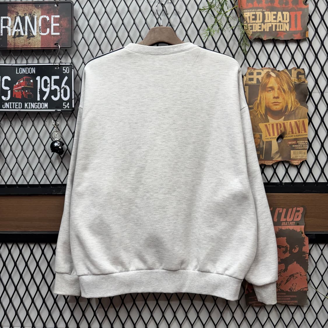 베일 NFL 뉴욕 자이언츠 맨투맨 전면 로고 포인트 연그레이 상품이미지2