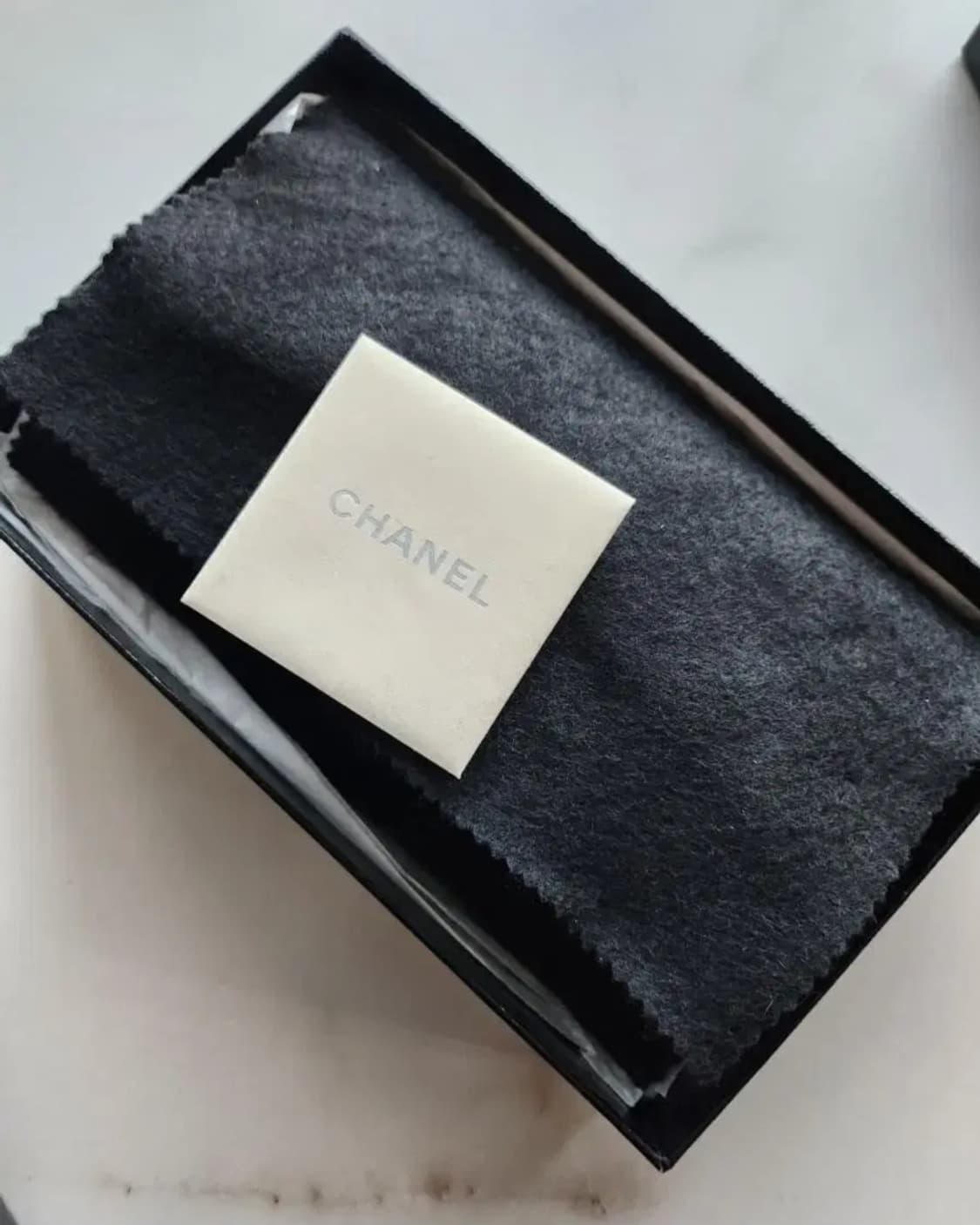 샤넬장지갑 클래식플랩 램스킨 은장
 상품이미지5