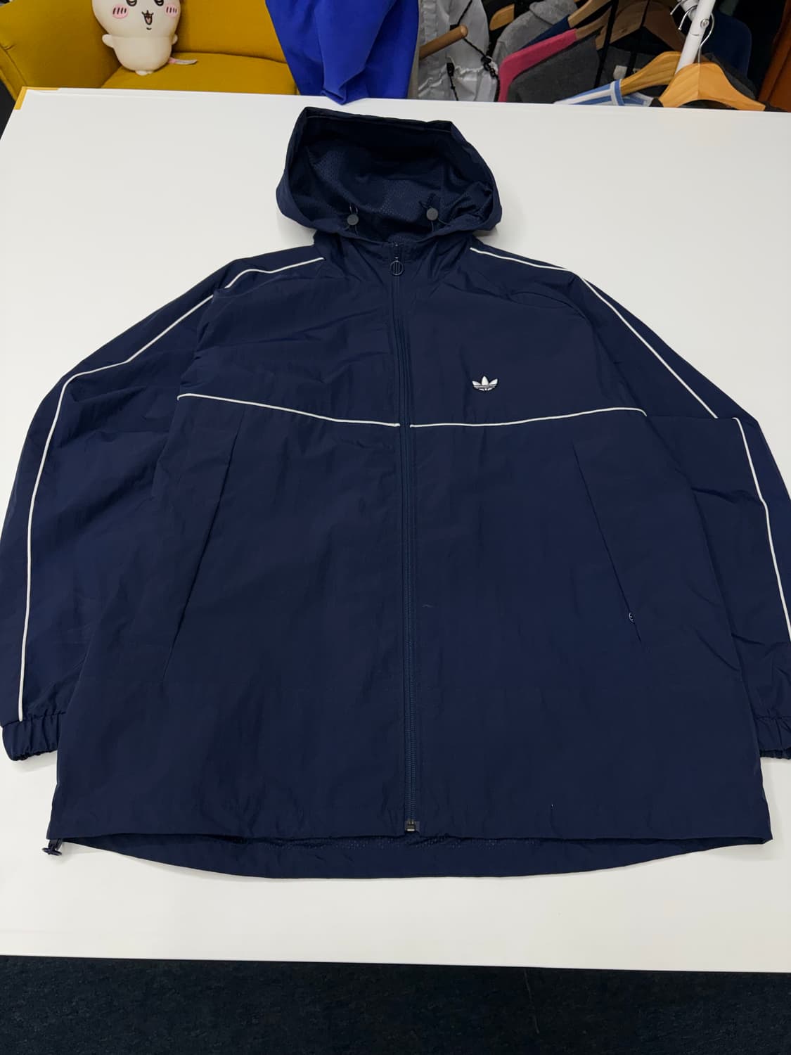 아디다스 오버 후디 윈드자켓 상품이미지2