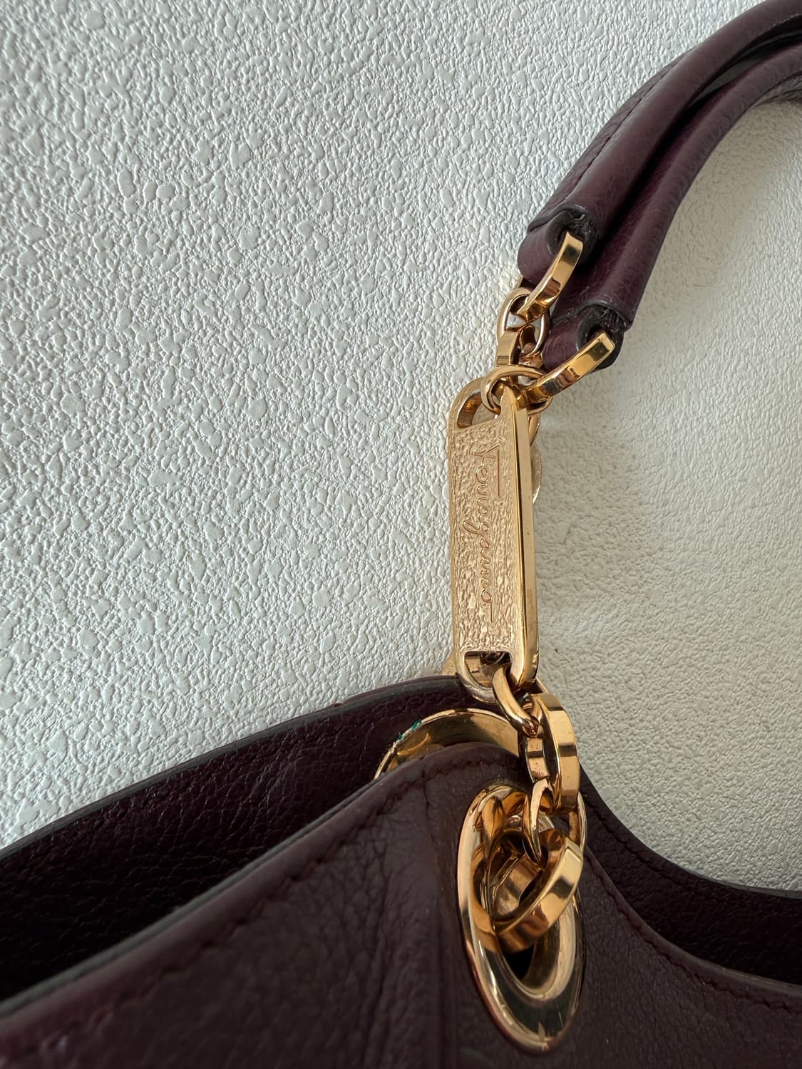 살바토레 페라가모(Salvatore Ferragamo) 레더 체인 숄더백 상품이미지6