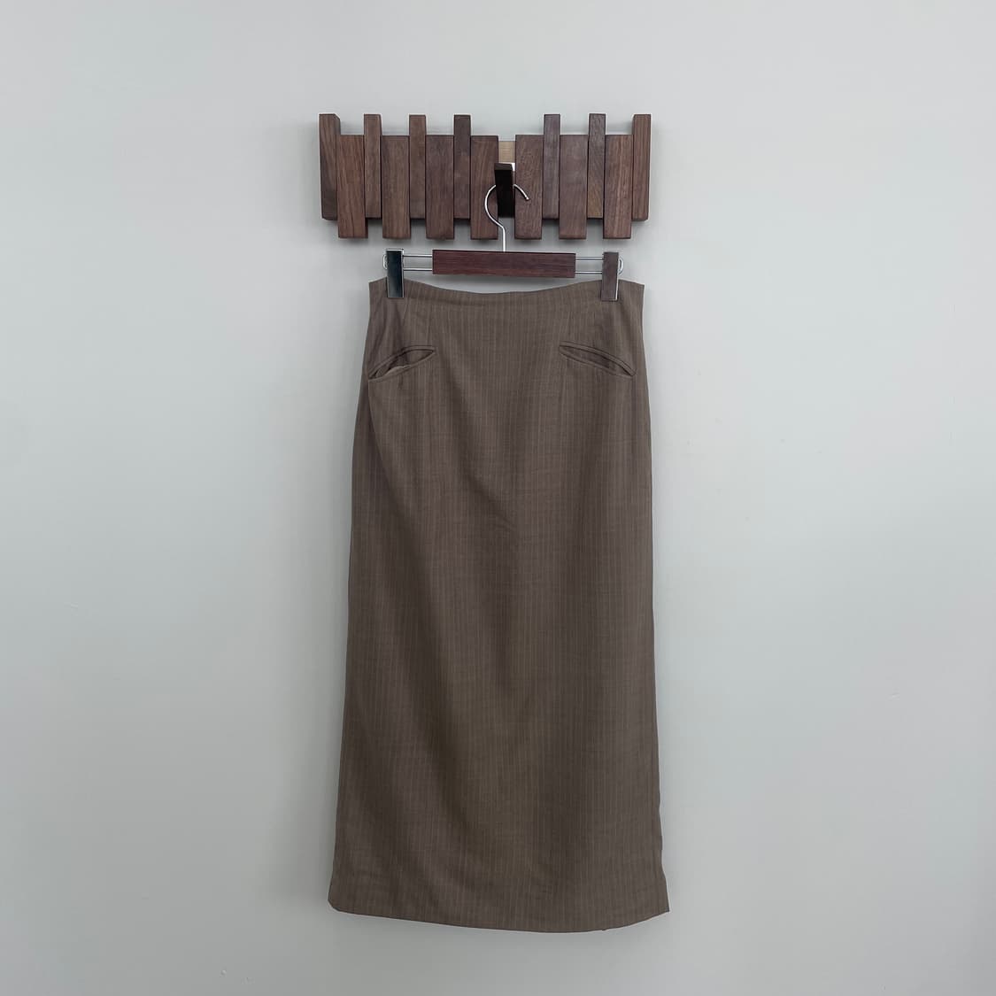 마가렛호웰 풀 버튼 롱 스커트 상품이미지3