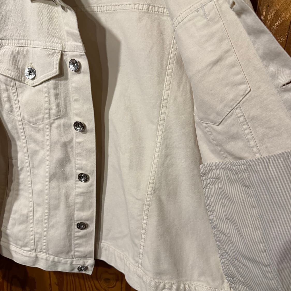 브루넬로 쿠치넬리 화이트 트러커 데님 자켓  상품이미지7