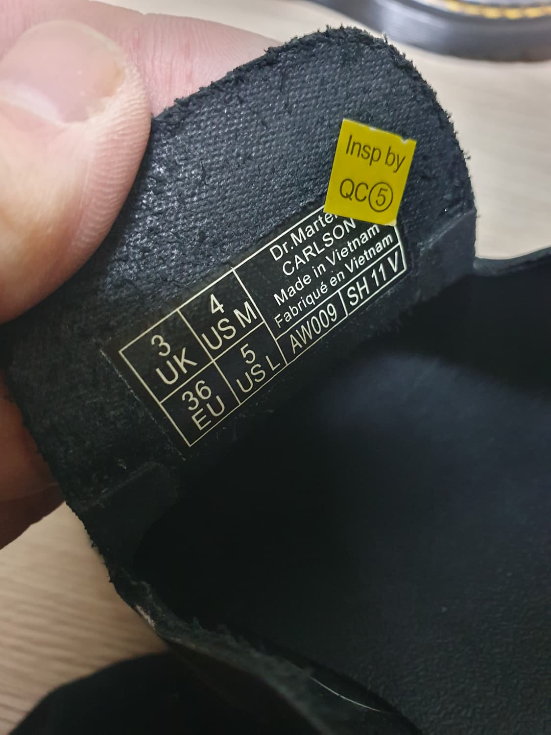 닥터마틴 칼슨 블랙 레더 뮬 슬리퍼 220~25 상품이미지10