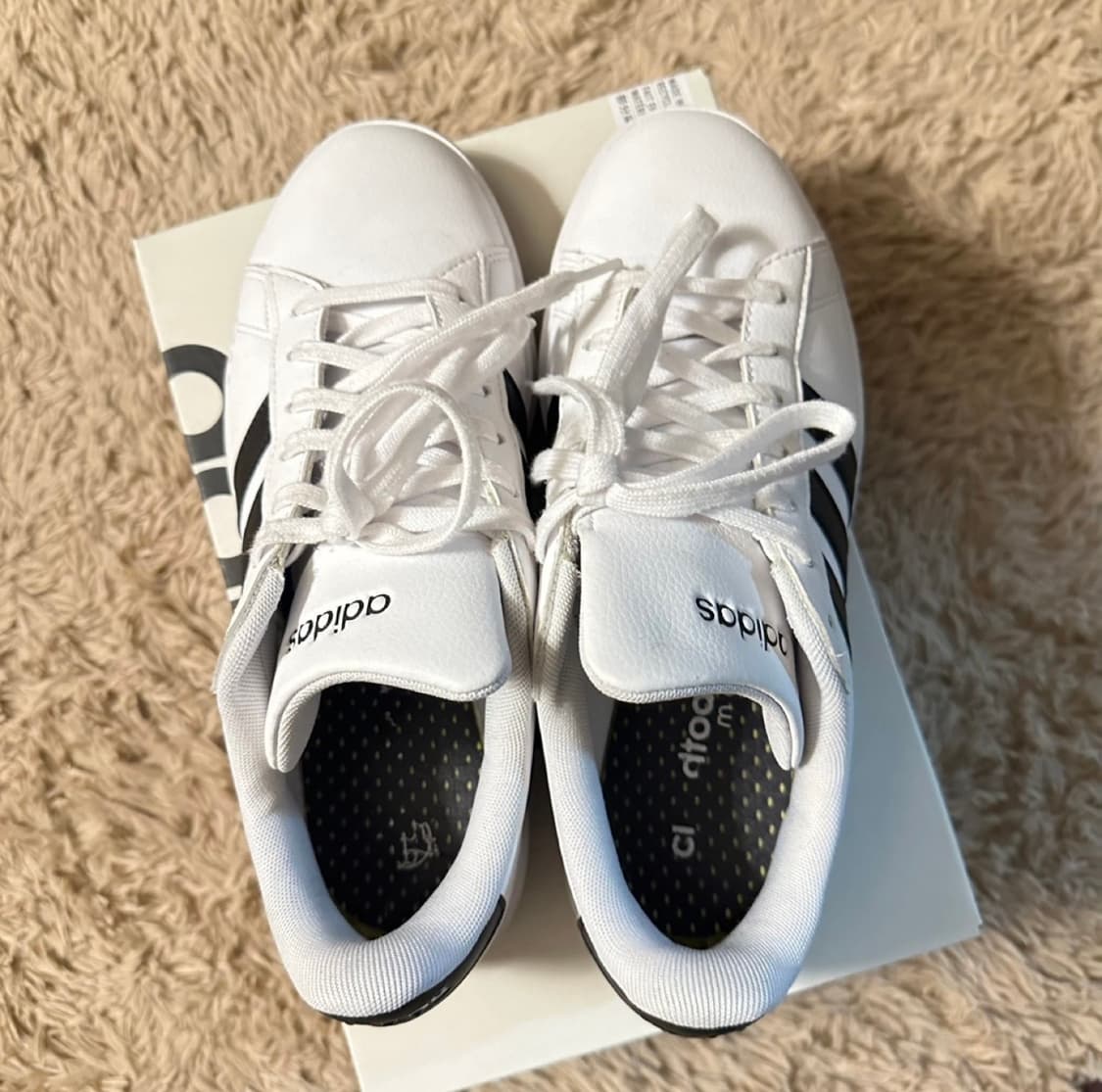 (새제품)아디다스 테니스화 판매 사이즈 250 상품이미지2