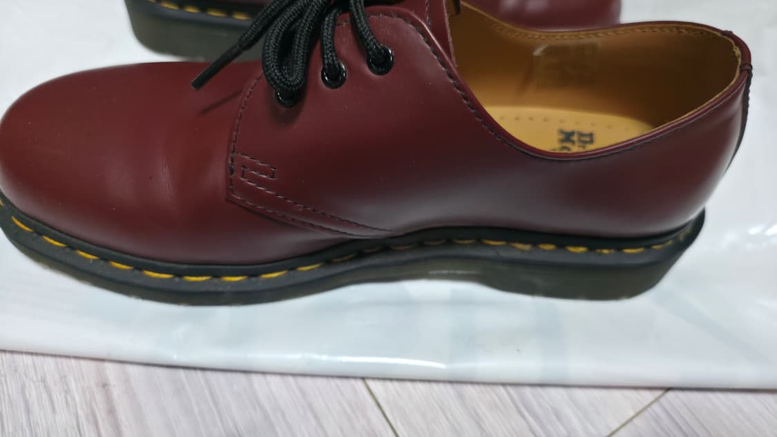 닥터마틴 레드체리 팝니다. 상품이미지5