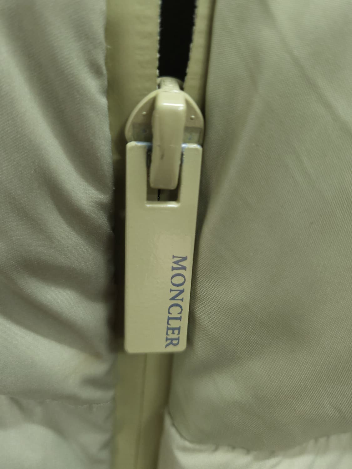 몽클레르 팔라디 카키유광 구스다운패딩 105-110 XL 상품이미지6