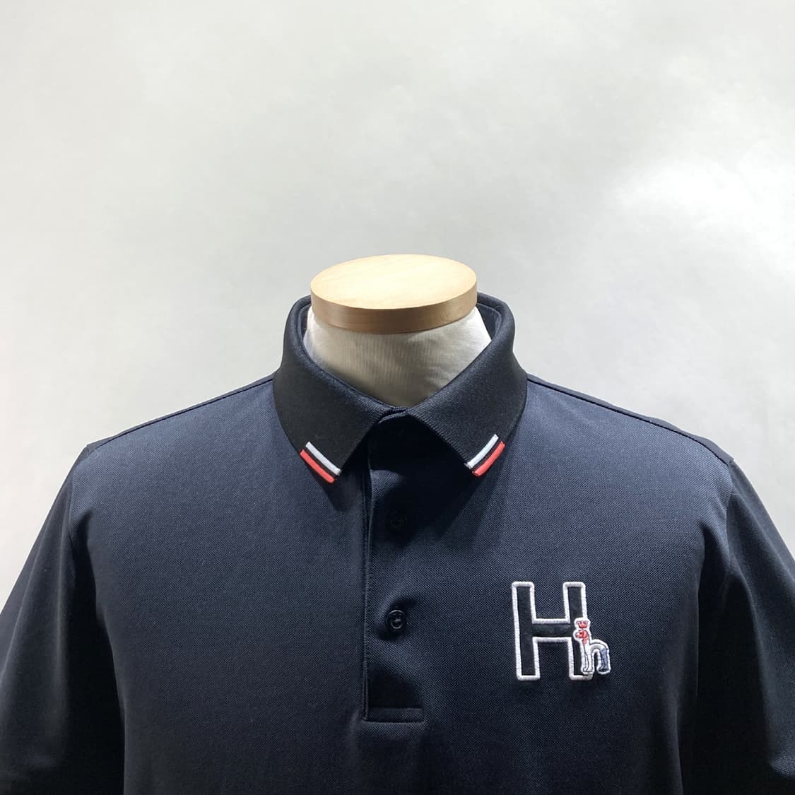 헤지스 골프 남성카라반팔 블랙 최상 95 상품이미지2