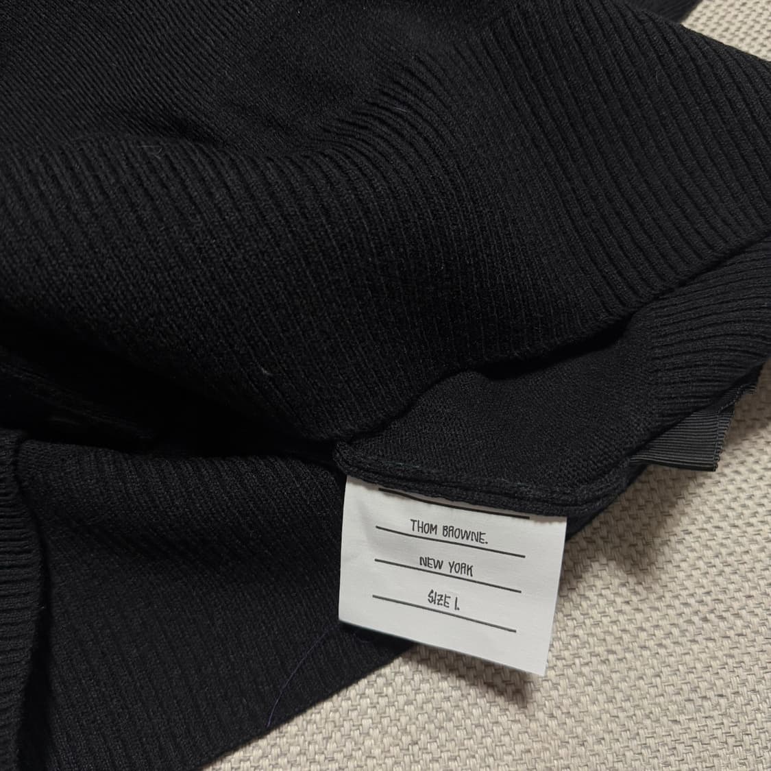톰브라운 긴팔 니트 상품이미지3