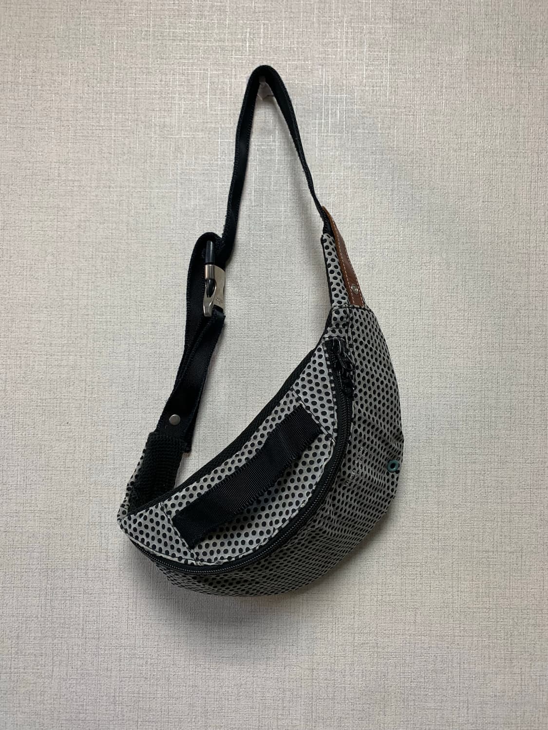 언더커버 웨이스트백 상품이미지1