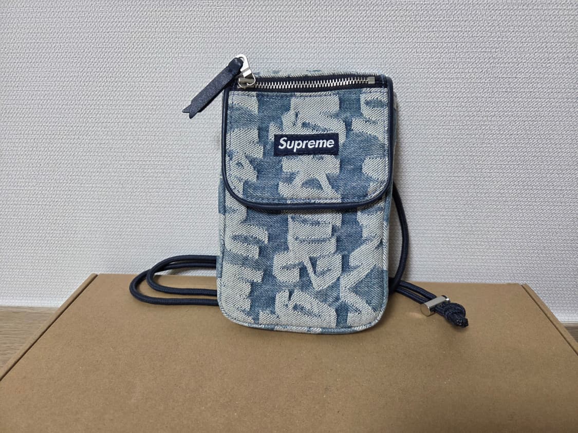 슈프림 팻 팁 자카드 데님 넥 파우치 상품이미지1
