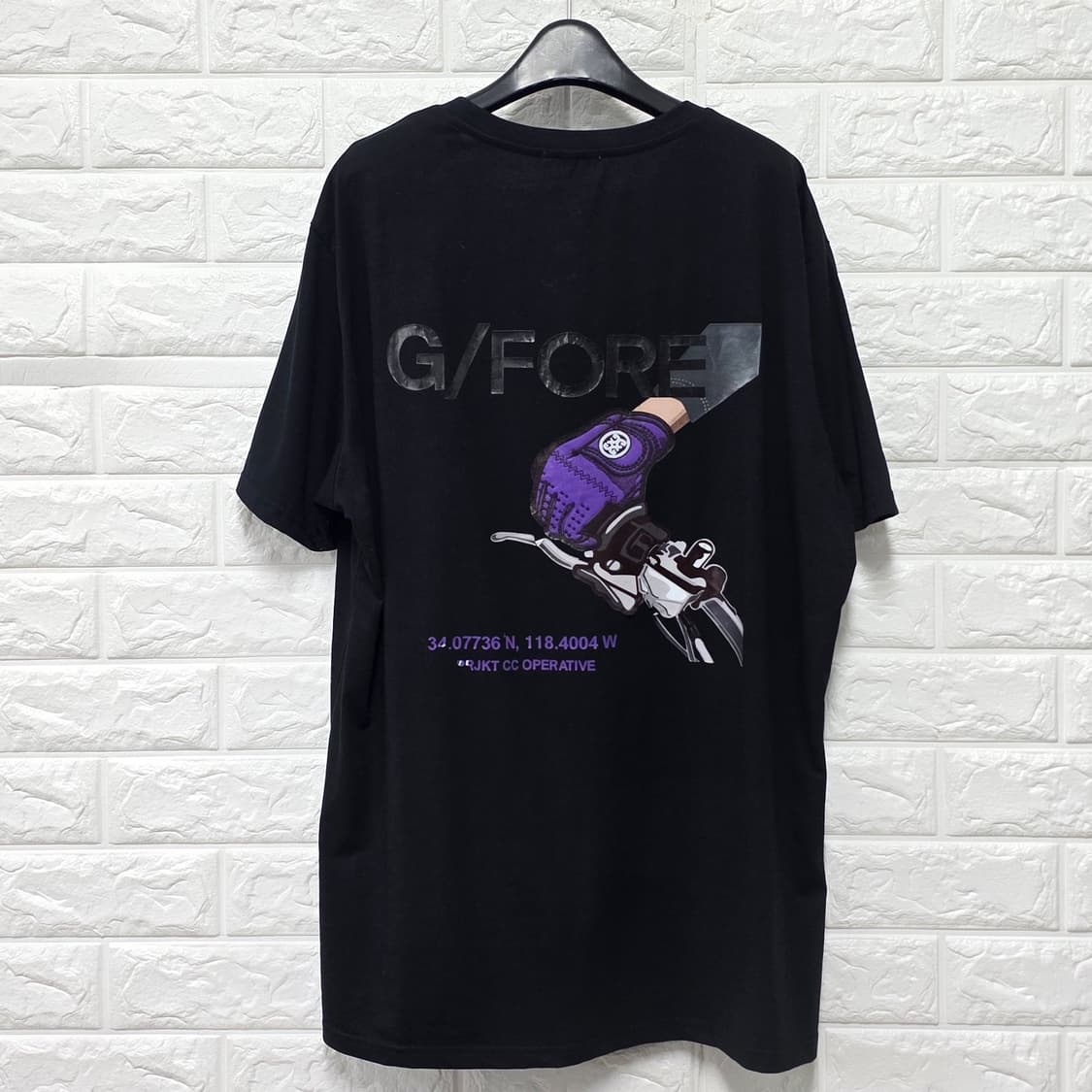 지포 G/FORE 블랙 그래픽 반팔티 XL 상품이미지4