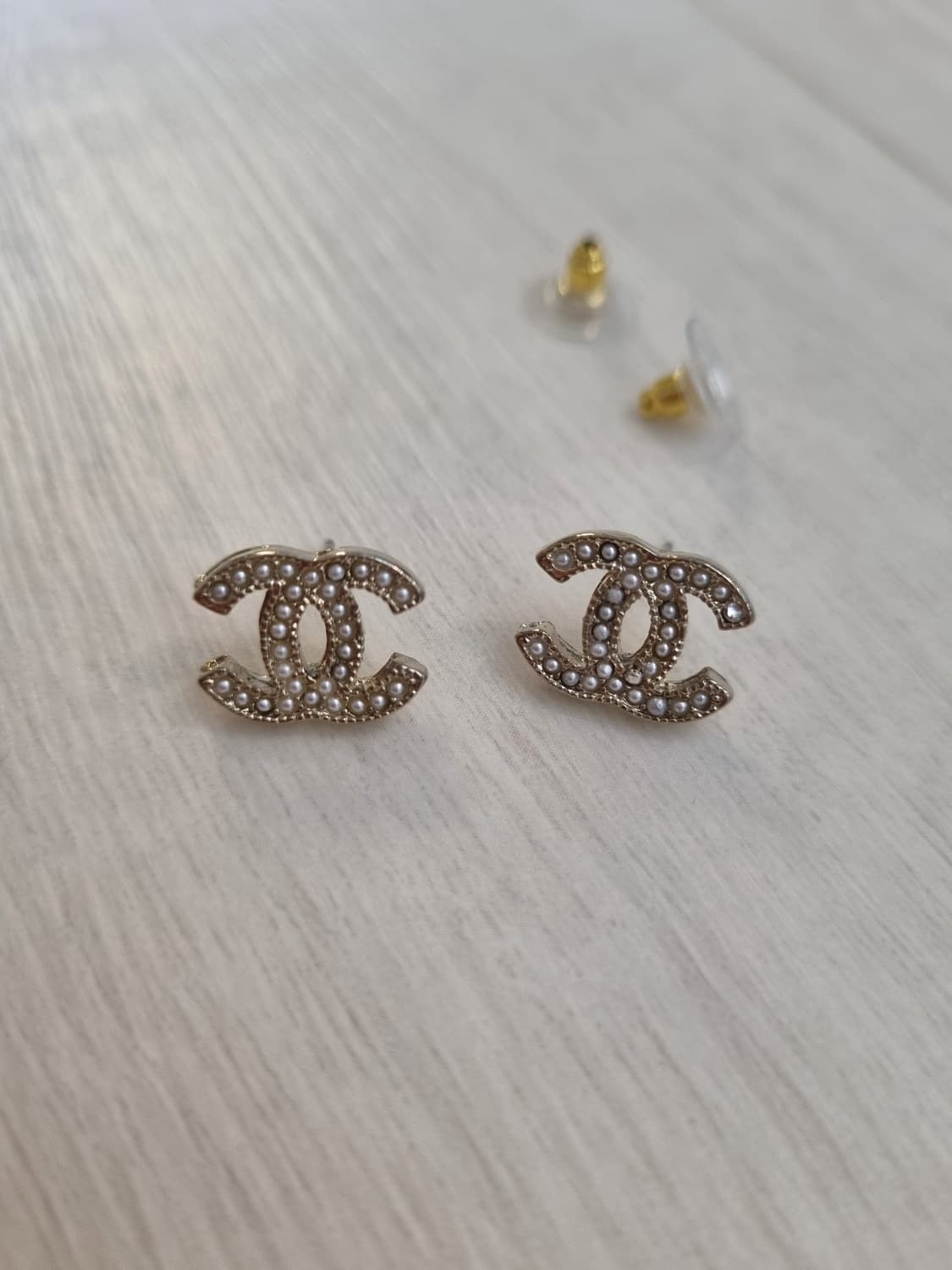 샤넬 업사이클링 미니 진주 귀걸이 상품이미지3