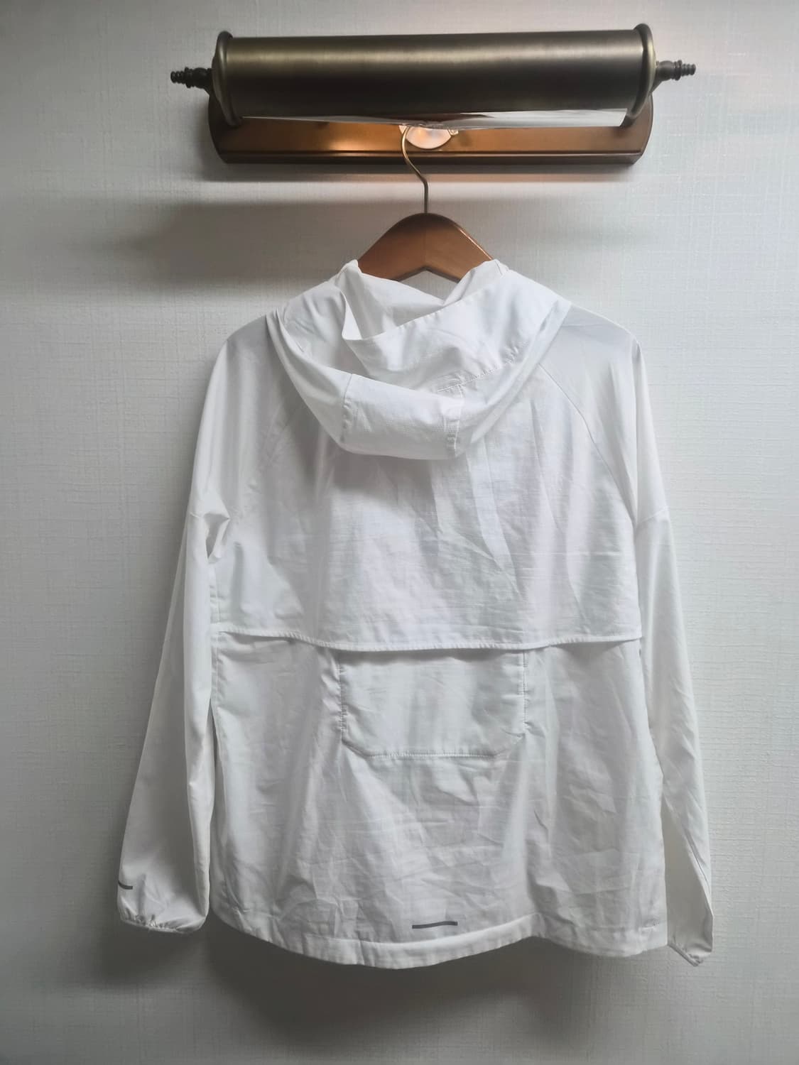 M) 나이키 러닝 패커블 경량 바람막이 팝니다 상품이미지2