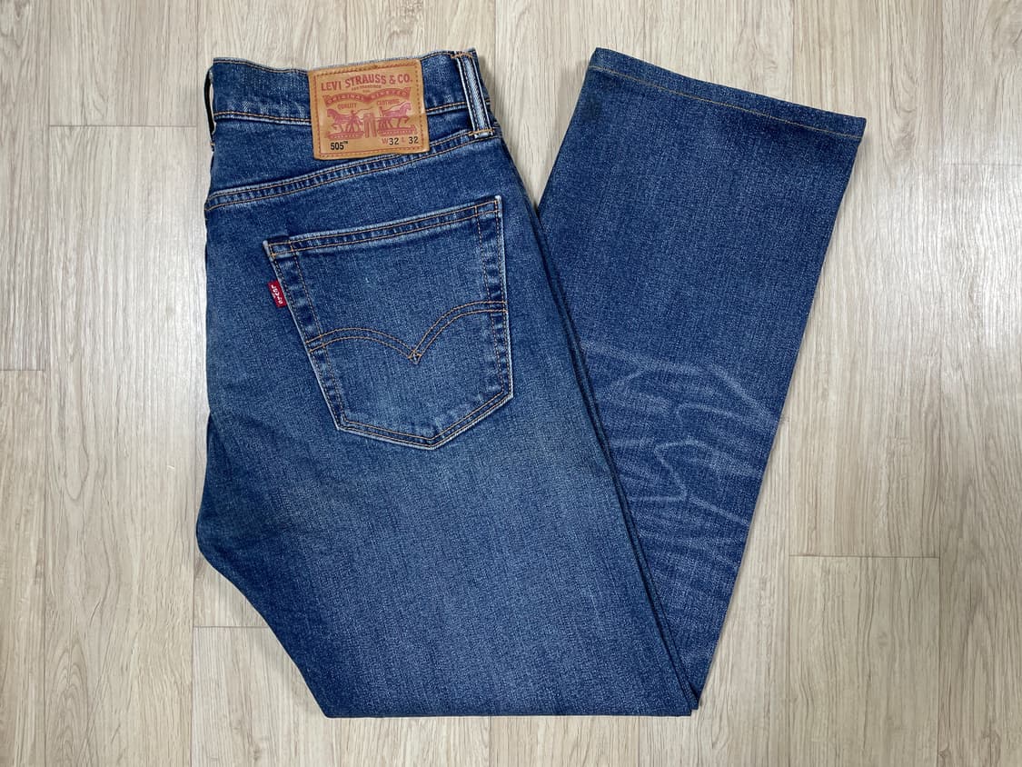32) 리바이스 매장판 505 일자핏 중청워싱 데님팬츠 상품이미지1