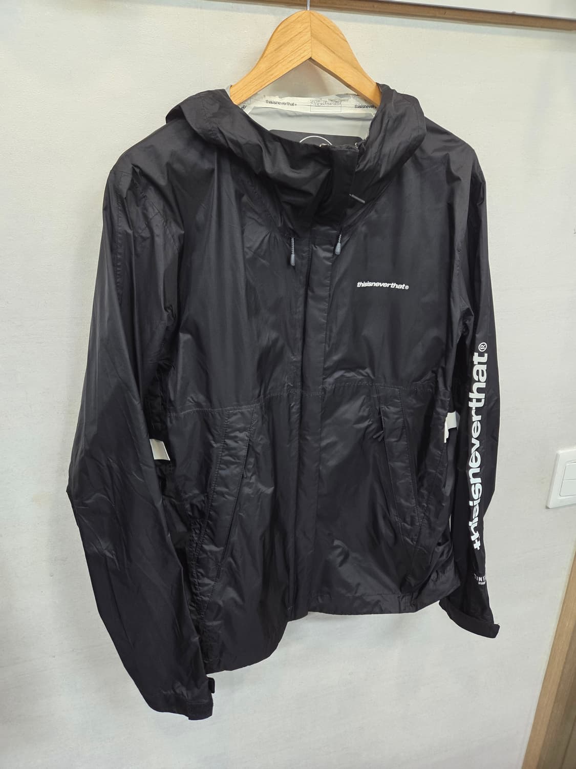 디스이즈네버댓 심실링 테이프드 바람막이 자켓 s 상품이미지5