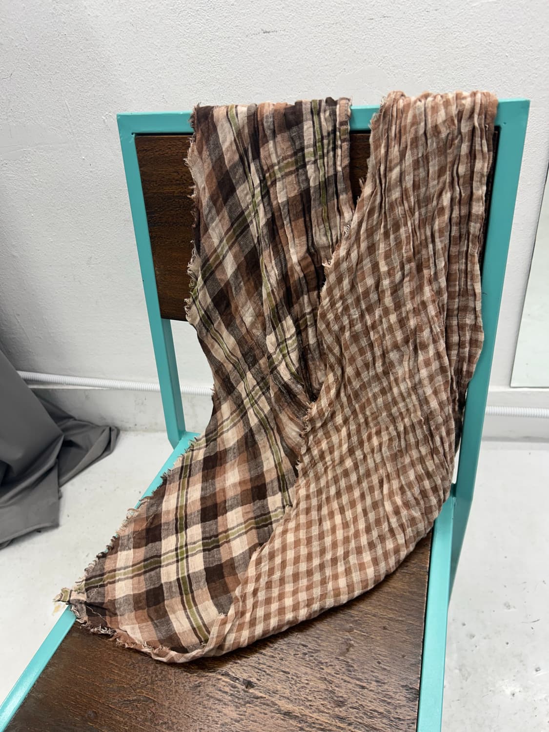 리저시블 체크패턴 스카프 상품이미지3