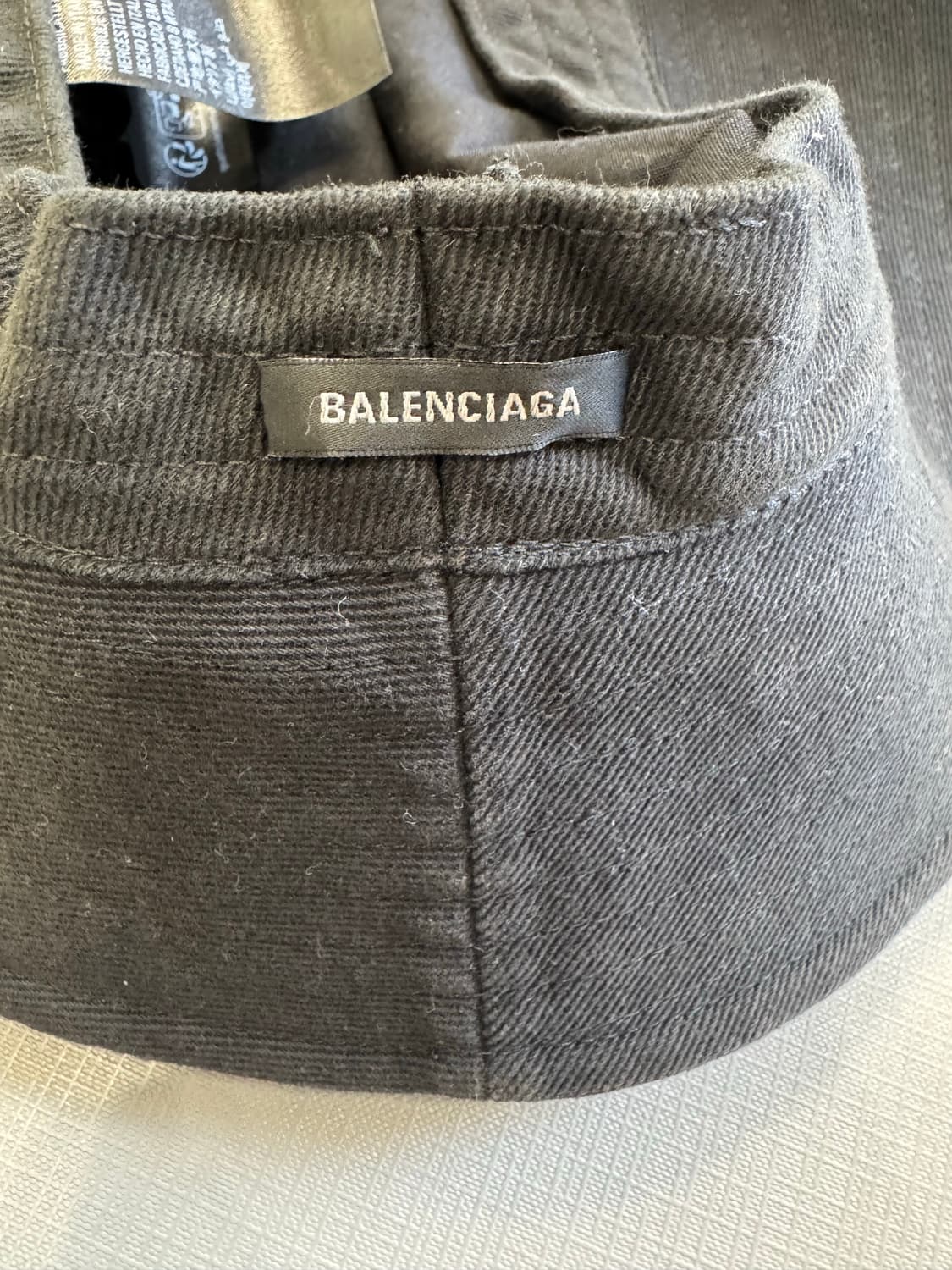 발렌시아가 버킷햇 상품이미지4