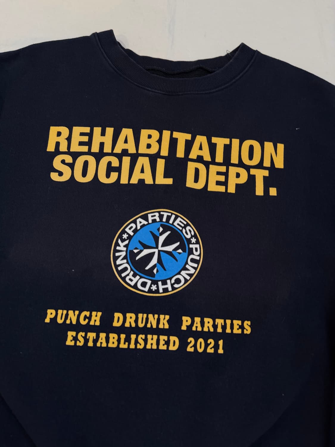 펀치드렁크파티스 맨투맨 스웻셔츠 네이비 상품이미지2