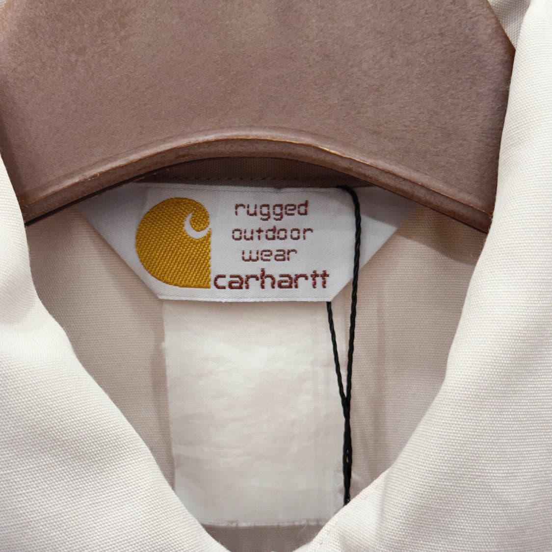 칼하트 반팔 워크셔츠 앞면 투포켓 자수 로고 디테일 베이지 상품이미지7