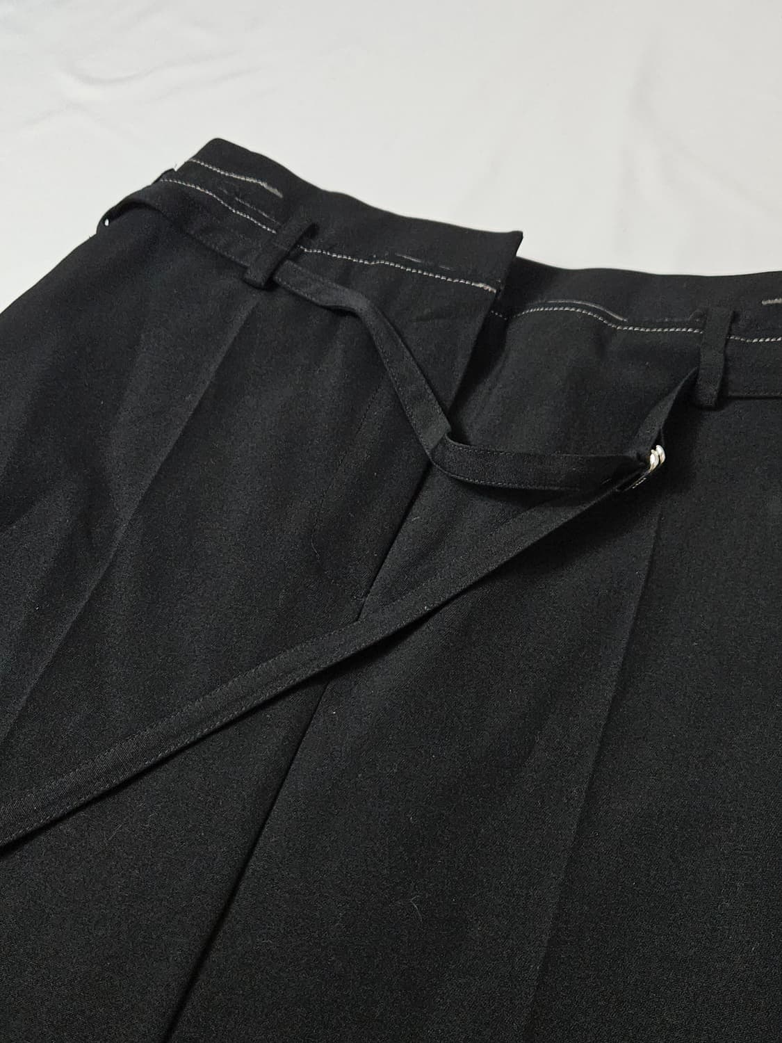 마뗑킴 2024 벨티드 턱포인트 스커트 팬츠 S (거의 새상품) 상품이미지2