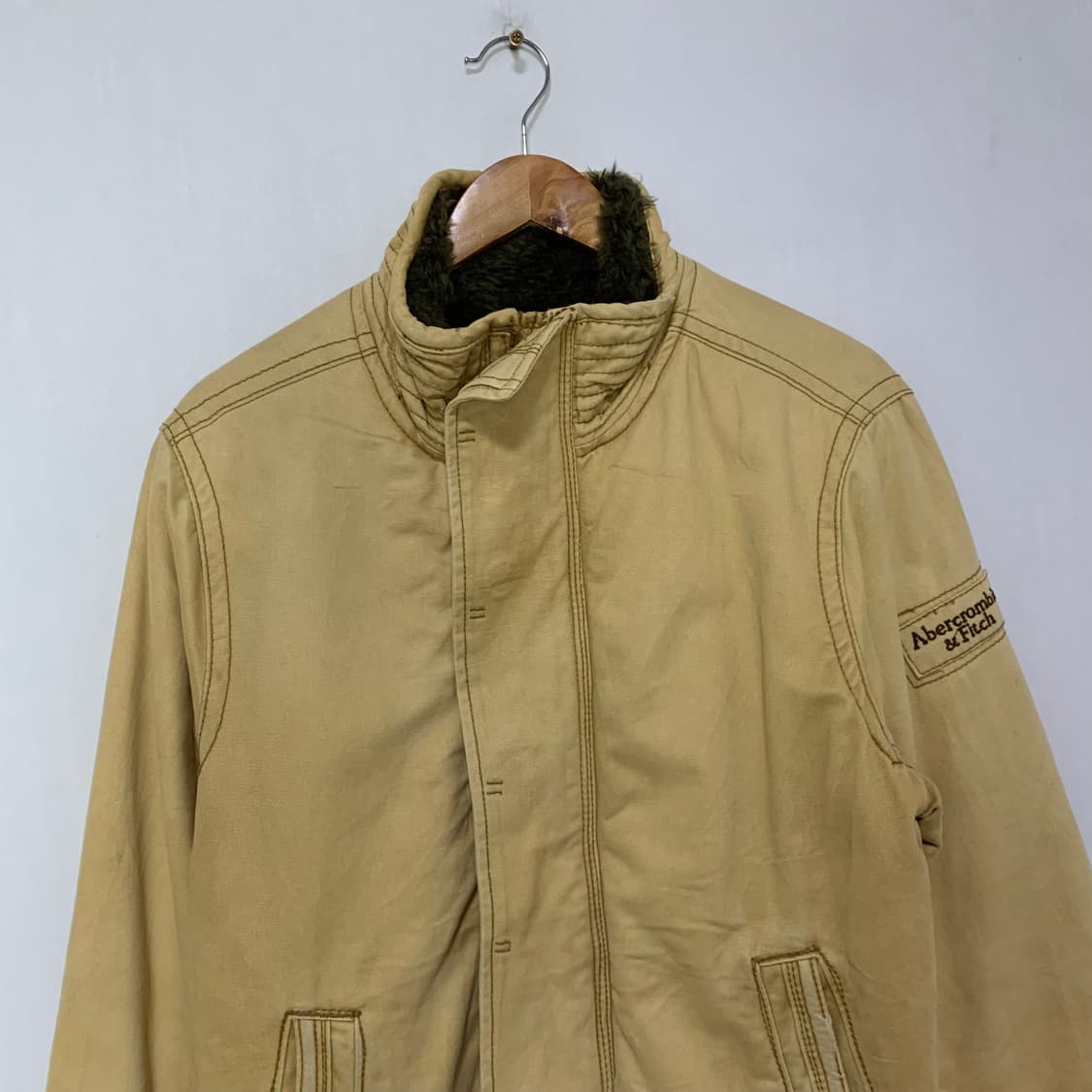 아베크롬비 베이지 y2k 퍼 안감 야상 자켓 봄버 상품이미지2