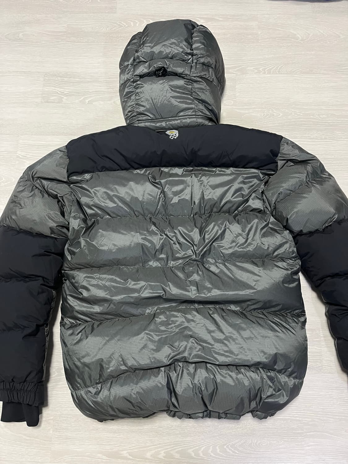 마운틴하드웨어 구스다운 패딩 100 상품이미지2