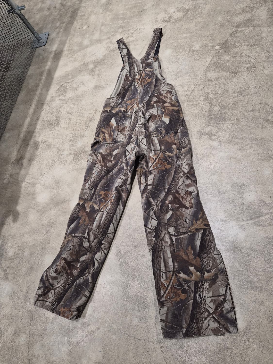 Carhartt 칼하트 카모 오버롤(멜빵바지) 상품이미지4
