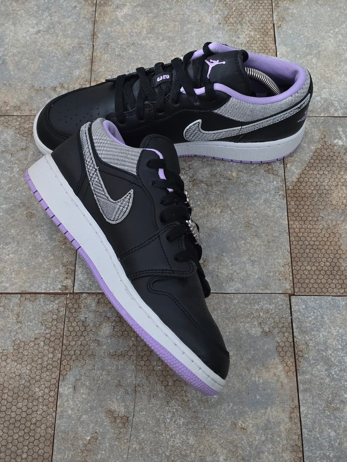 (245)나이키 조던 1 로우 se 블랙 라일락  상품이미지4