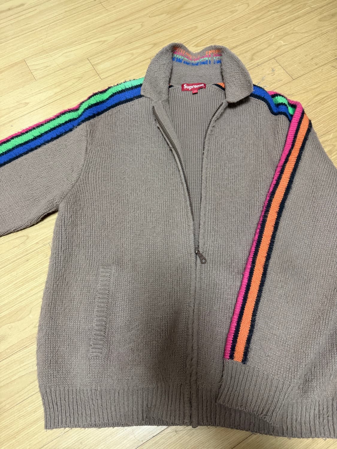 슈프림 슬리브 스프라이트 집업 스웨터 더스티 브라운 상품이미지5