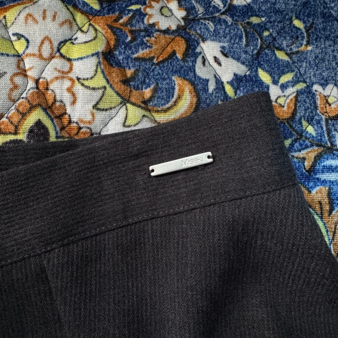 Misekiseoul 미세키서울 언발란스 레이어드 스커트 치마 차콜 컬러 상품이미지4