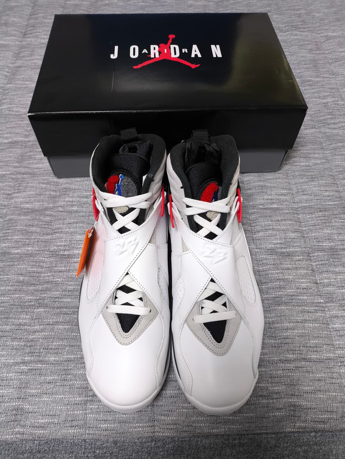 [290] 나이키 조던8 벅스버니 2025 상품이미지1