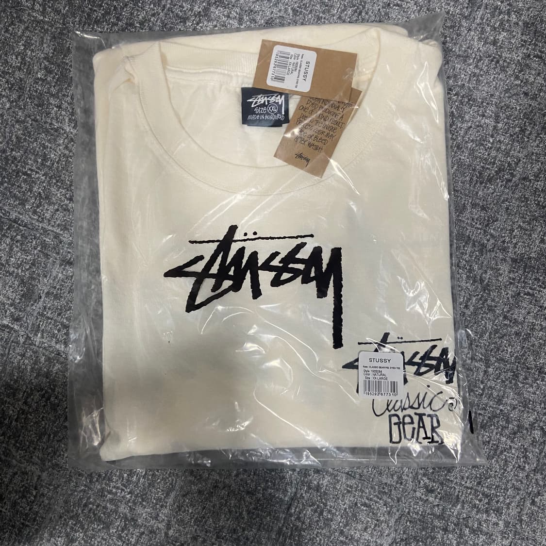 스투씨 반팔티 (Classic Gear Tee Pigment Dyed) 상품이미지4