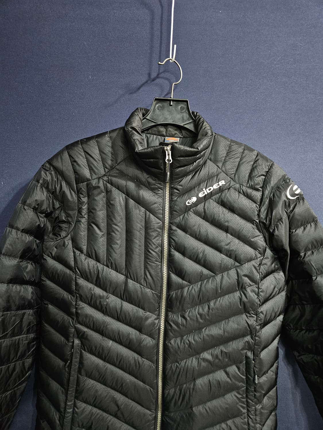 아이더 블랙컬러 남성 95 덕다운 경량패딩  상품이미지7