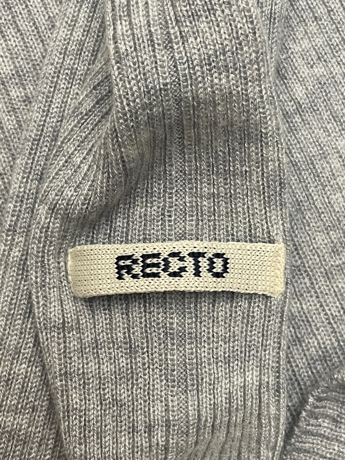 렉토 24SS 자카드 패치 헨리넥 니트 멜란지 그레이 상품이미지6