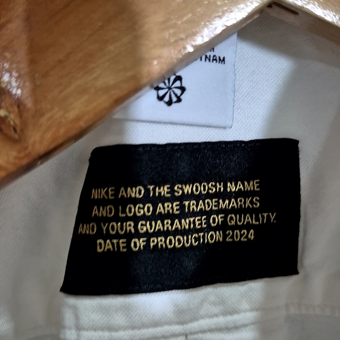 Nike 나이키 솔로 스우시 화이트 셔츠 상품이미지5