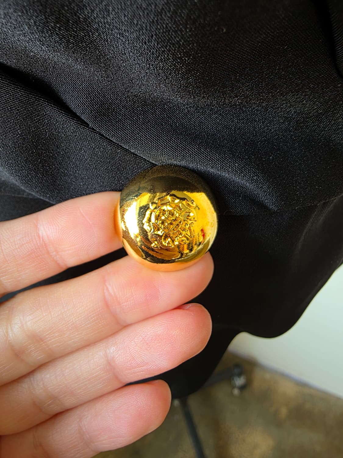 블랙 셔링 금장 더블 버튼 자켓 상품이미지3