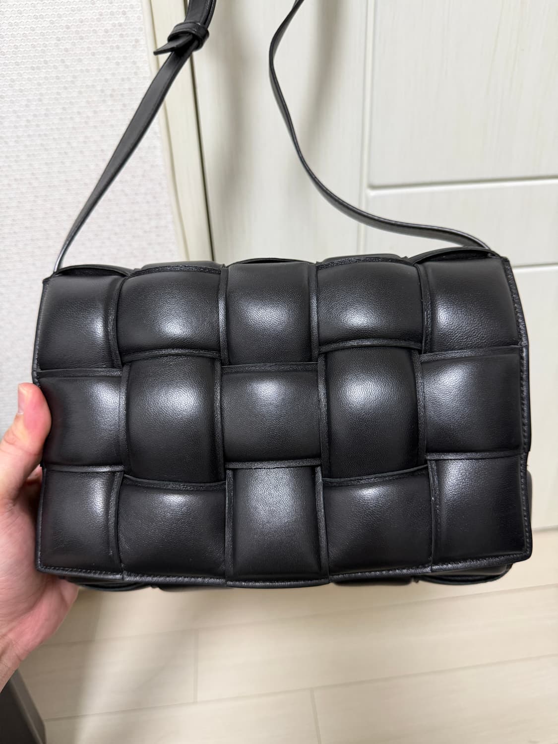 보테가 카세트백 상품이미지2