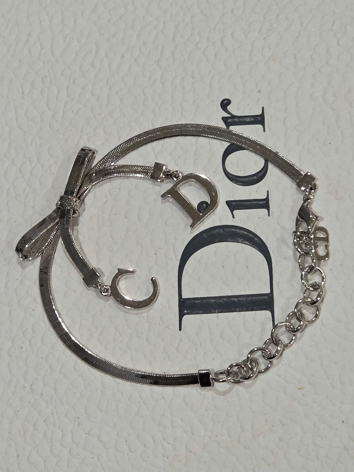 디올 dior 은장 CD 로고 리본 팔찌 상품이미지3