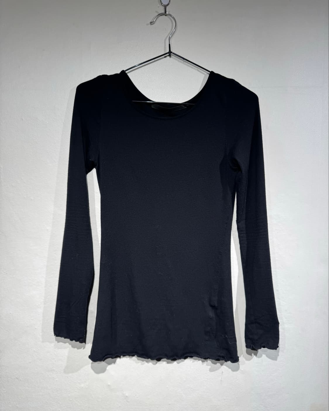 Yuukiogura slim-fit black long sleeve    상품이미지1