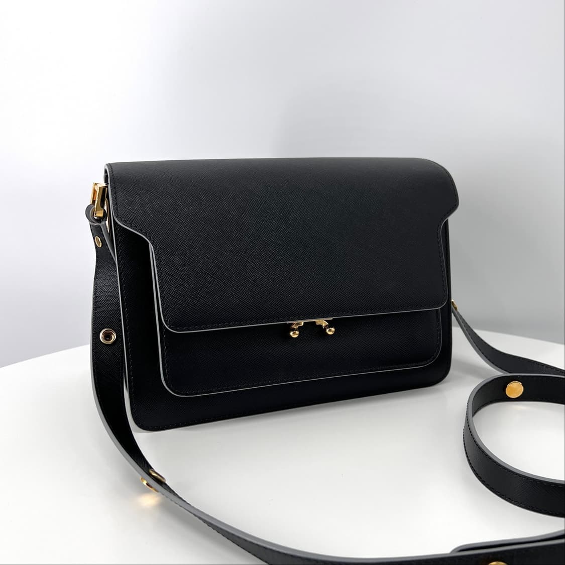 마르니 사피아노 트렁크 숄더백 블랙 (SBMPN09NO1) 상품이미지10