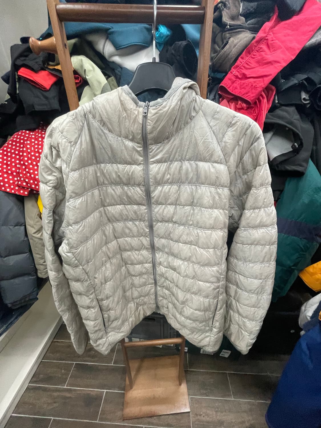 유니클로 경량패딩 남여공용 l사이즈  상품이미지1