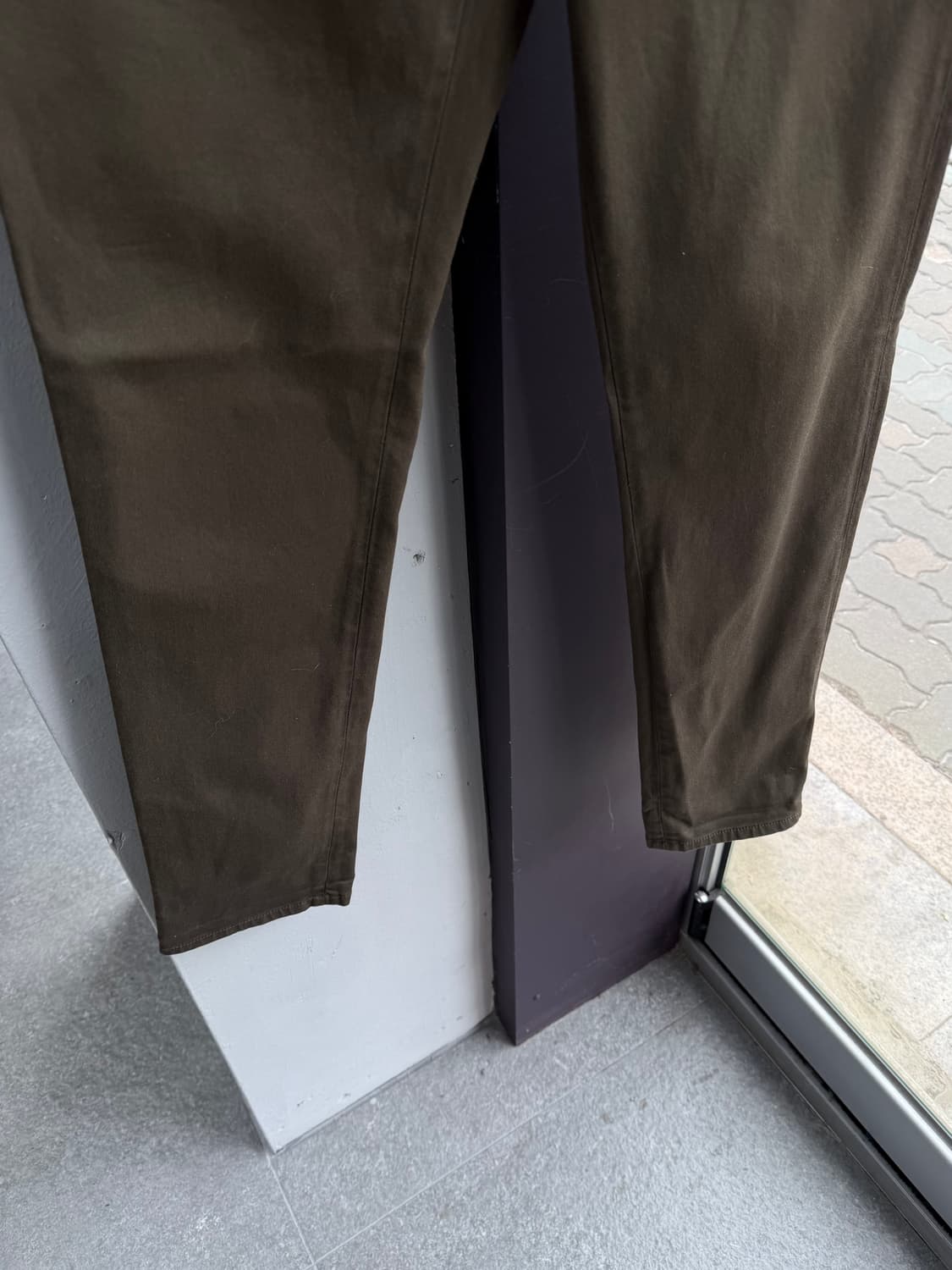 30/ 프라다 가먼트다이드 치노 팬츠 상품이미지4